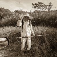 2015-6-8 義務為禁區鬼鼠路清除雜草的村民